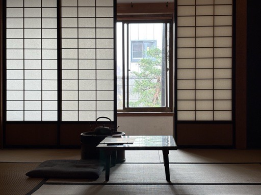京都の匠の技が一冊に！華道家・池坊専宗が撮る66の工房、写真集『よい