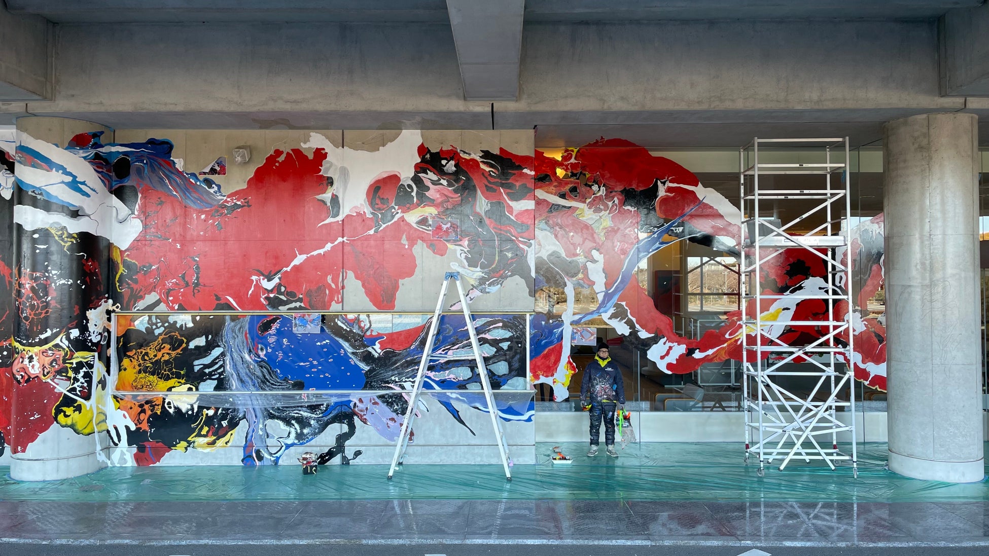 鹿島アントラーズの本拠地が芸術の聖地に！？ 巨大壁画が彩る「カシマ