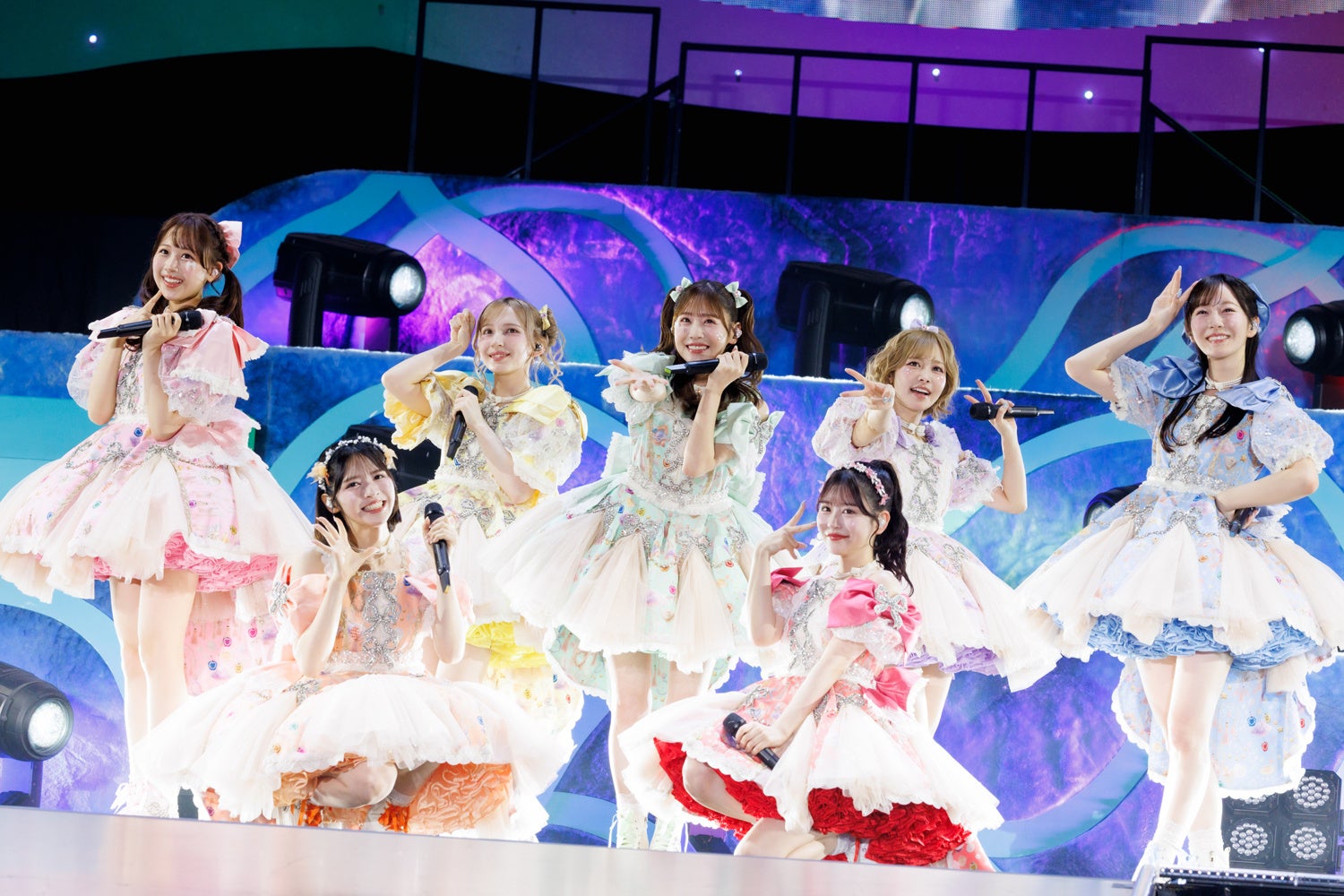 FRUITS ZIPPER、4周年ツアー完走で5th新作ハーフミリオン突破 | 公募