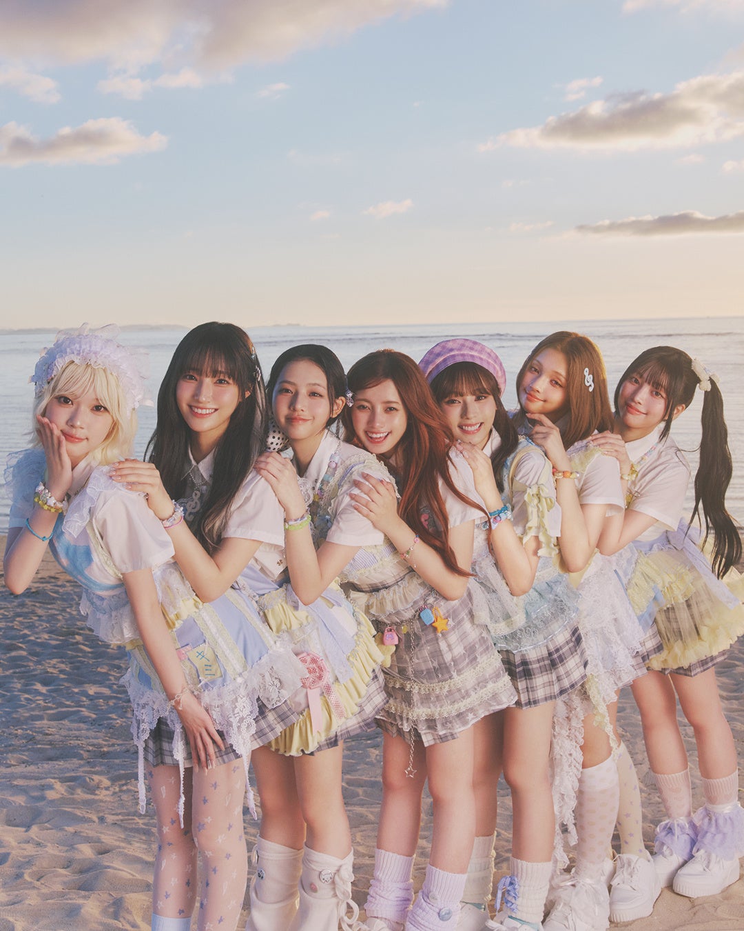 UNIS日本初ミニアルバム『UNI☆Sparkle!』7月31日リリース、サマー