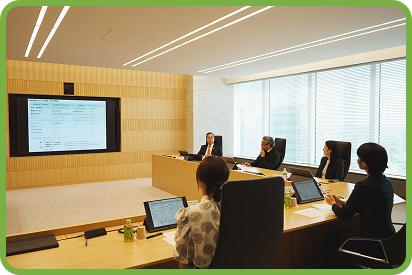 審査の様子1